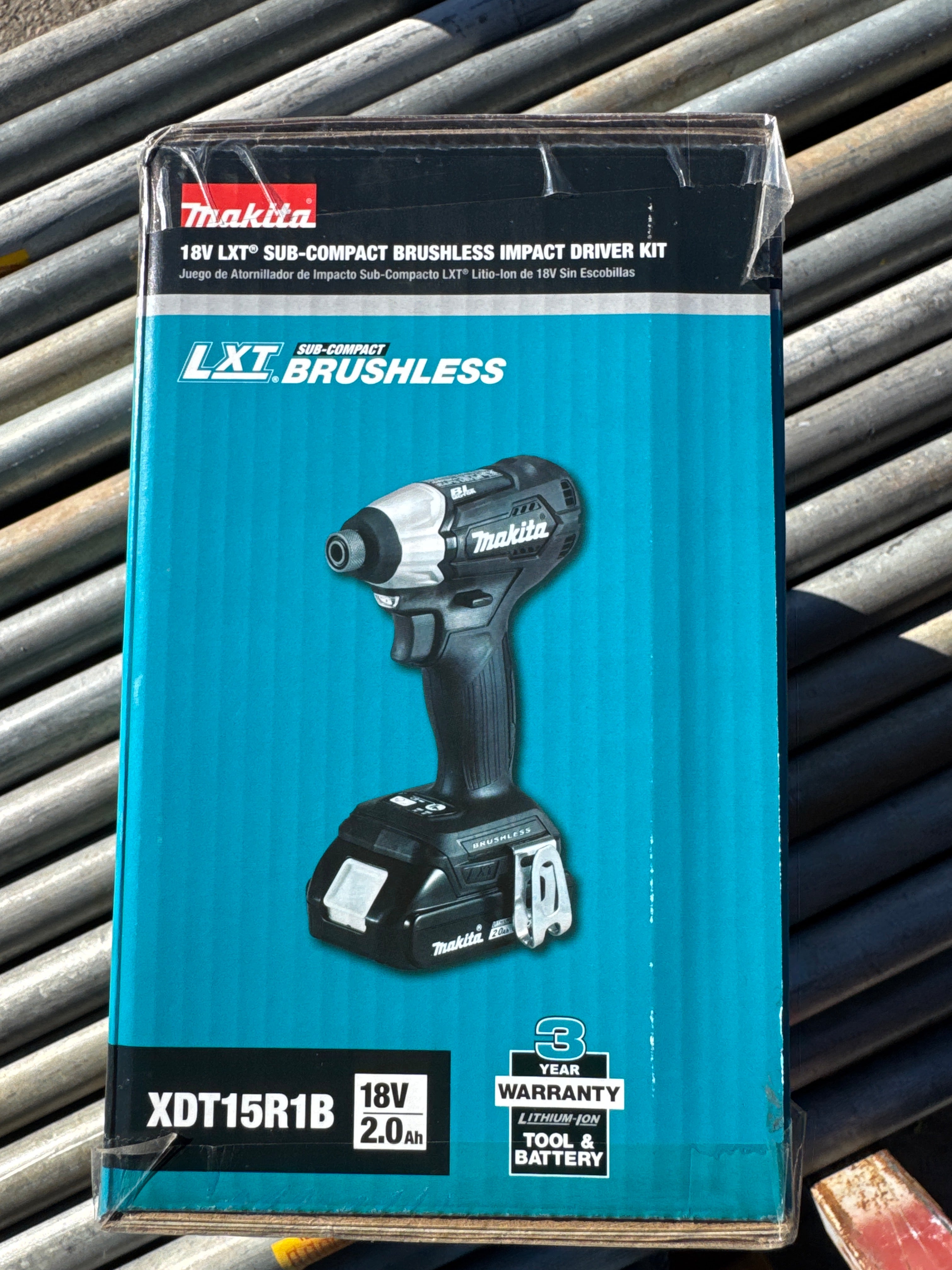 Makita 18v LXT Sub-Compact brushless impact driver kit