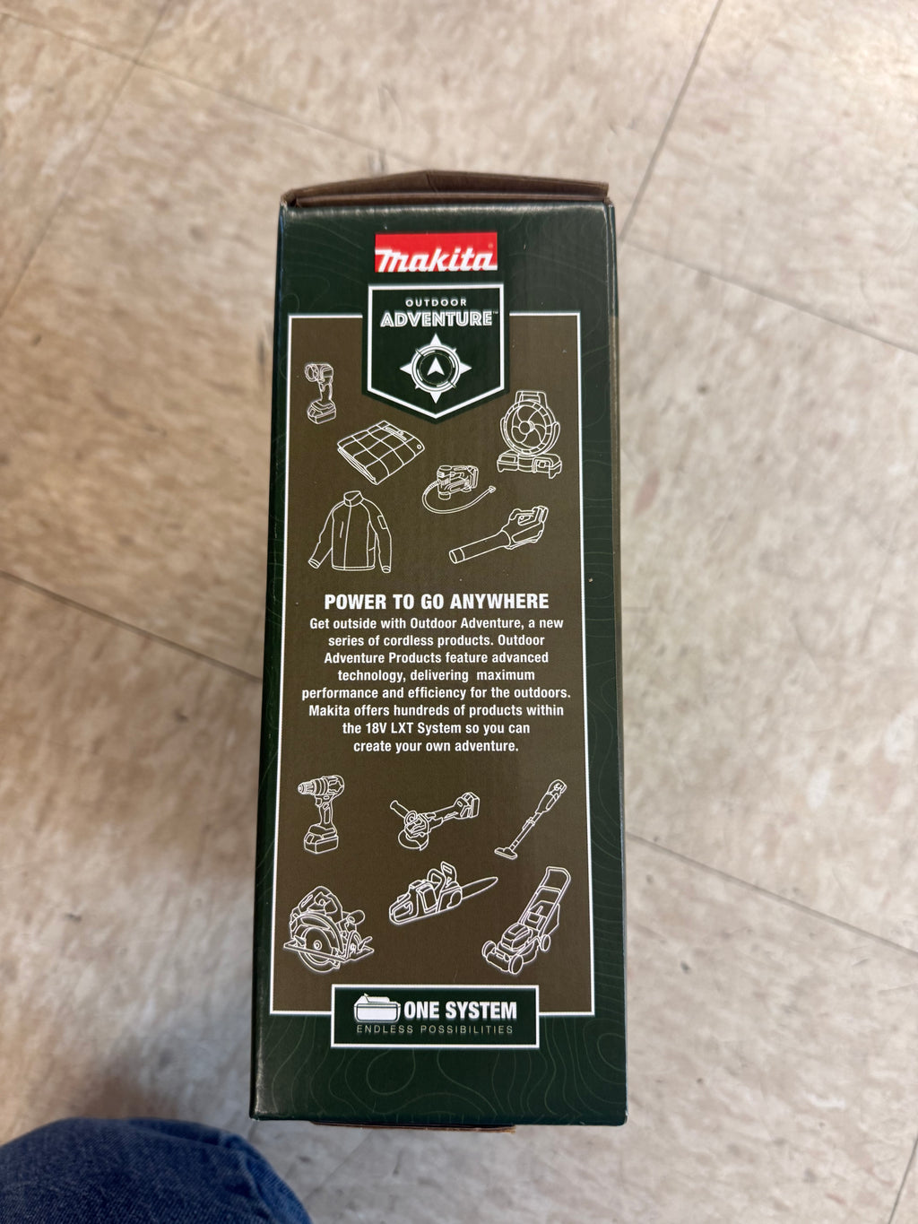 OUTDOOR ADVENTURE™
18V LXT STARTER PACK